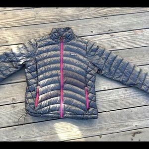 Women’s *Patagonia* Ultralight down jacket. Size L